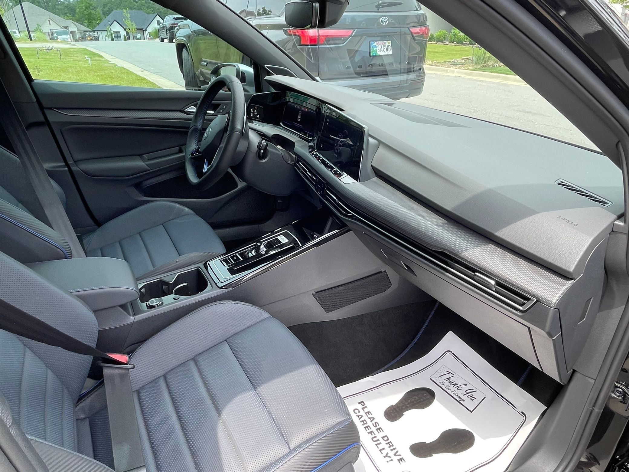 
								Volkswagen Golf R – 2022 full									